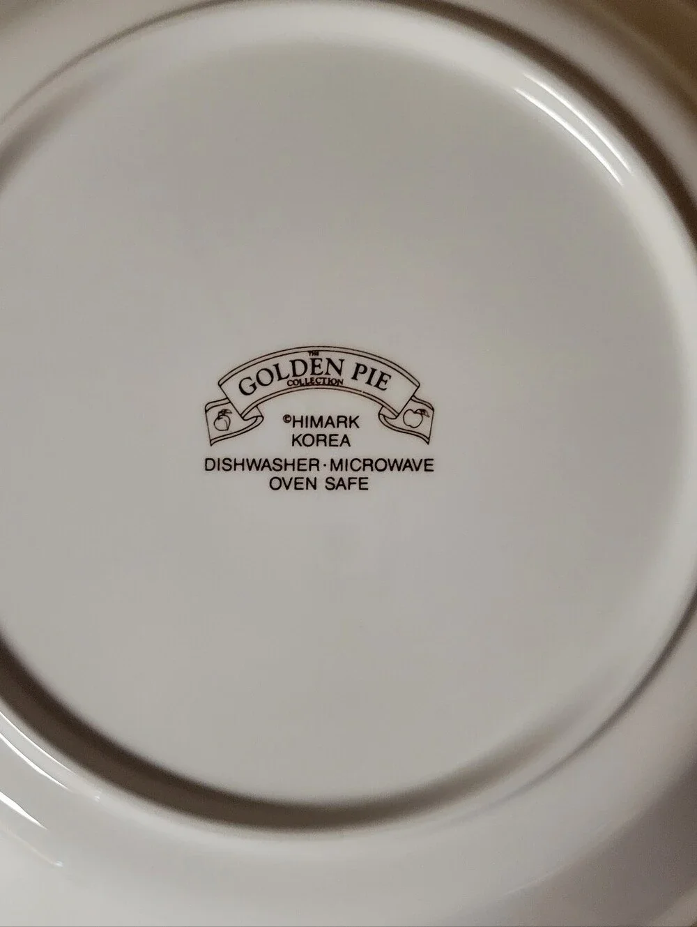 Peach Ceramic Pie Dish with Fruit Design